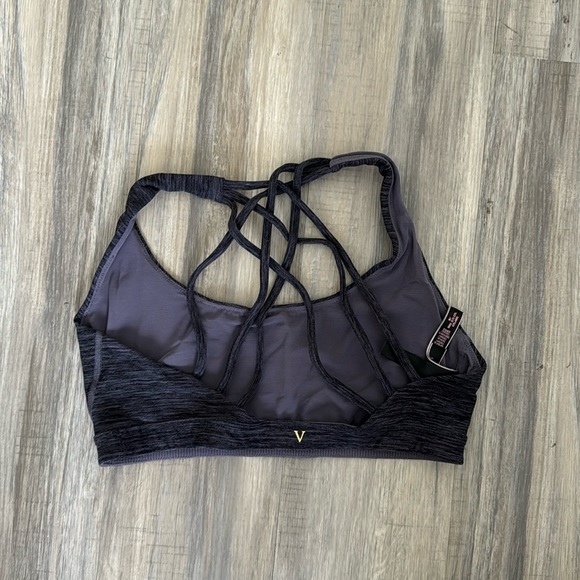 Victoria’s Secret sports bra - Picture 2 of 2